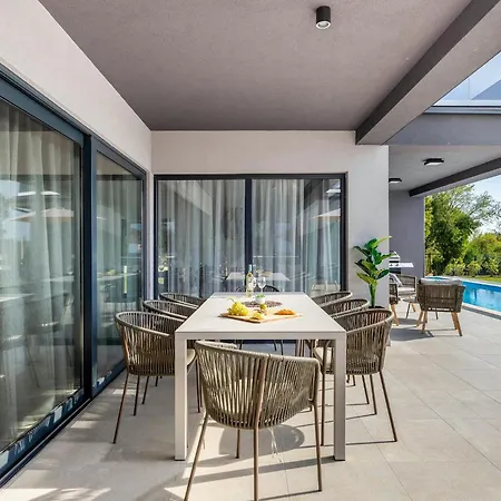 Borealis Vakantiehuis Valhova